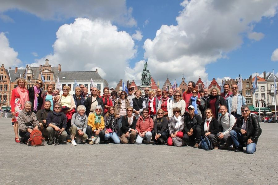 Les Garrigues sur la place de Bruges Les Garrigues sur la place de Bruges